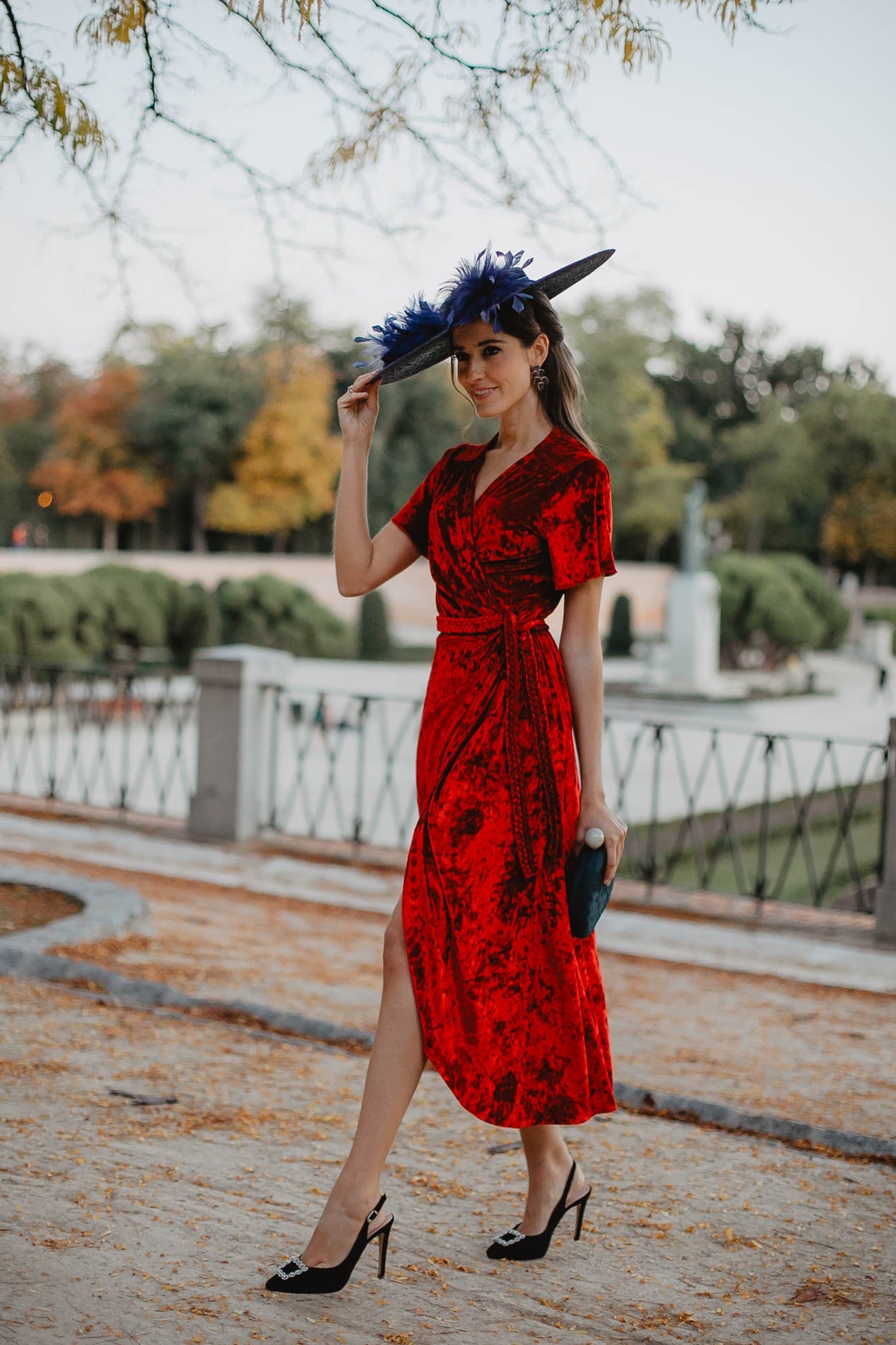 Vestido rojo best sale con azul